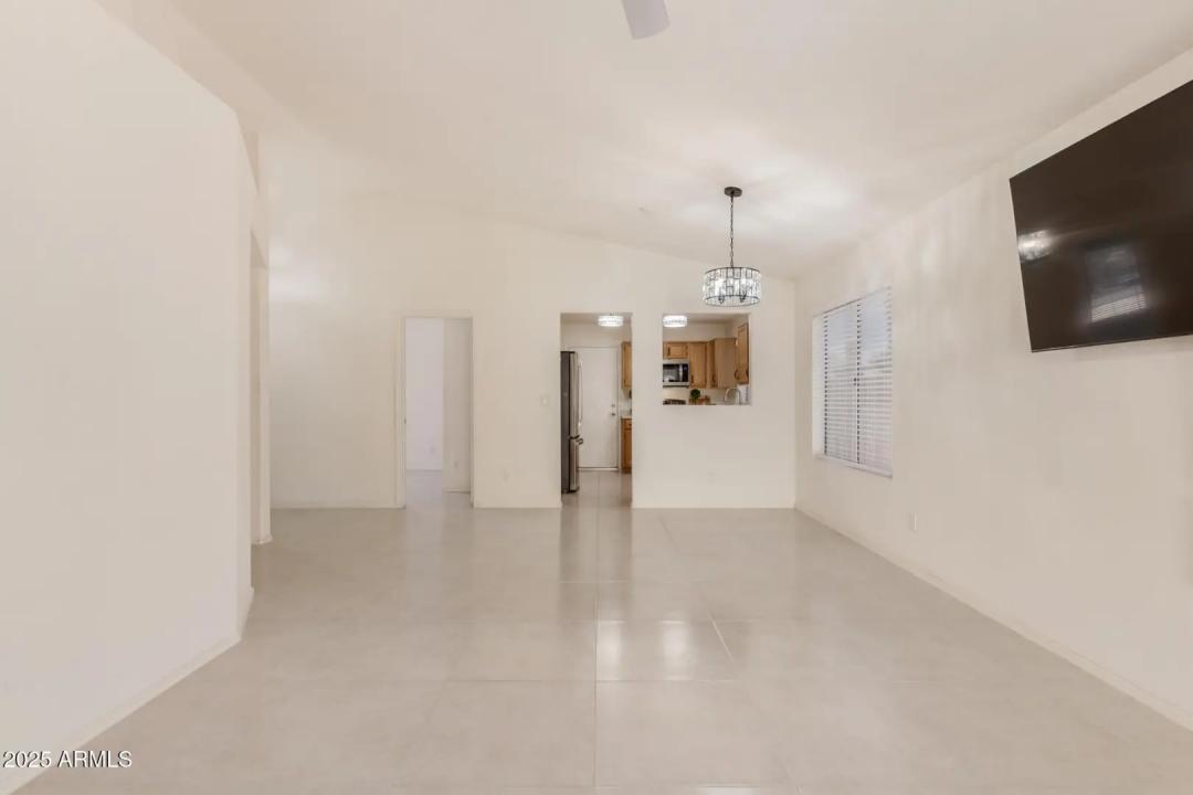 Real Estate Picture 13
