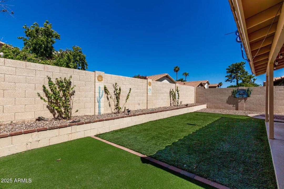 Real Estate Picture 28