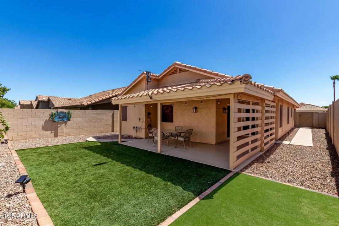 Real Estate Picture 27