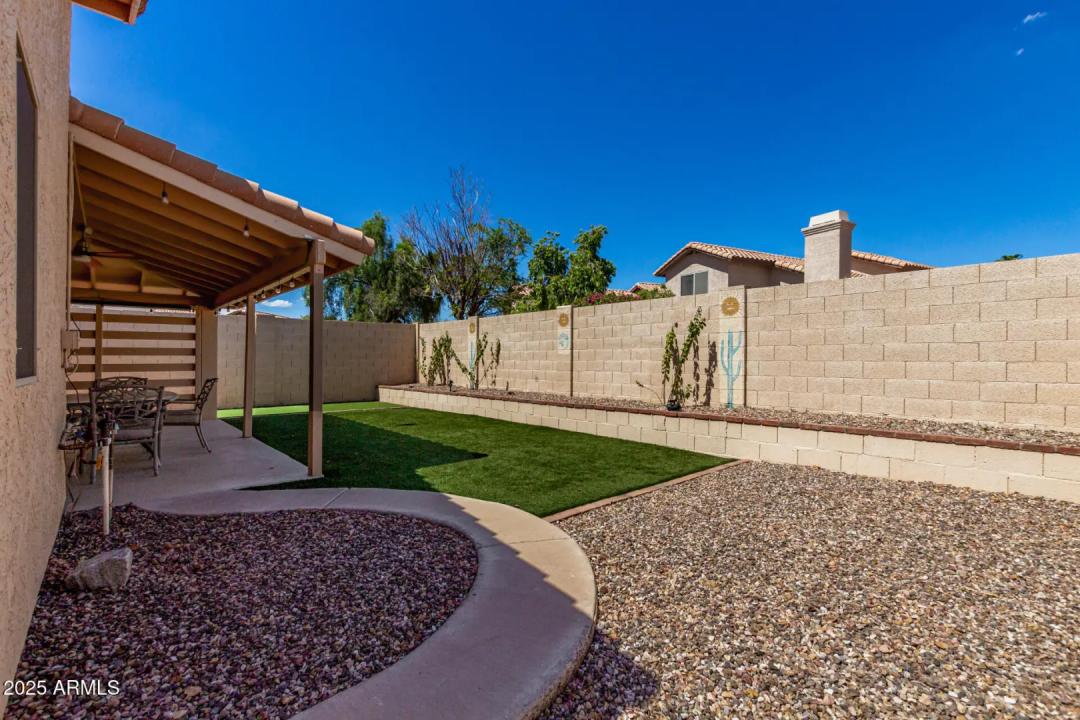 Real Estate Picture 32