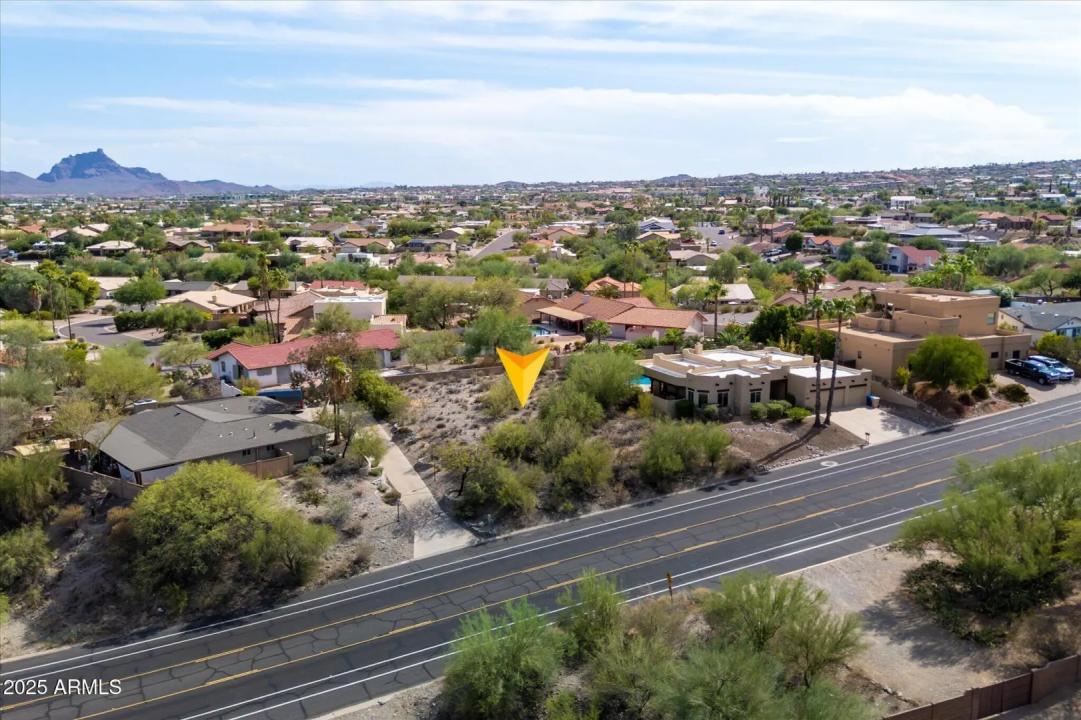 Real Estate Picture 3