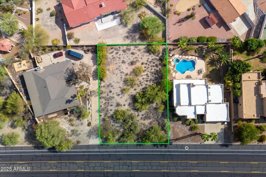 Real Estate Picture 4