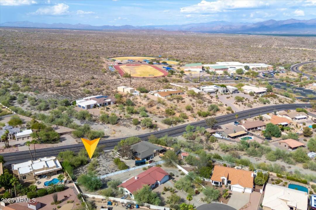 Real Estate Picture 6