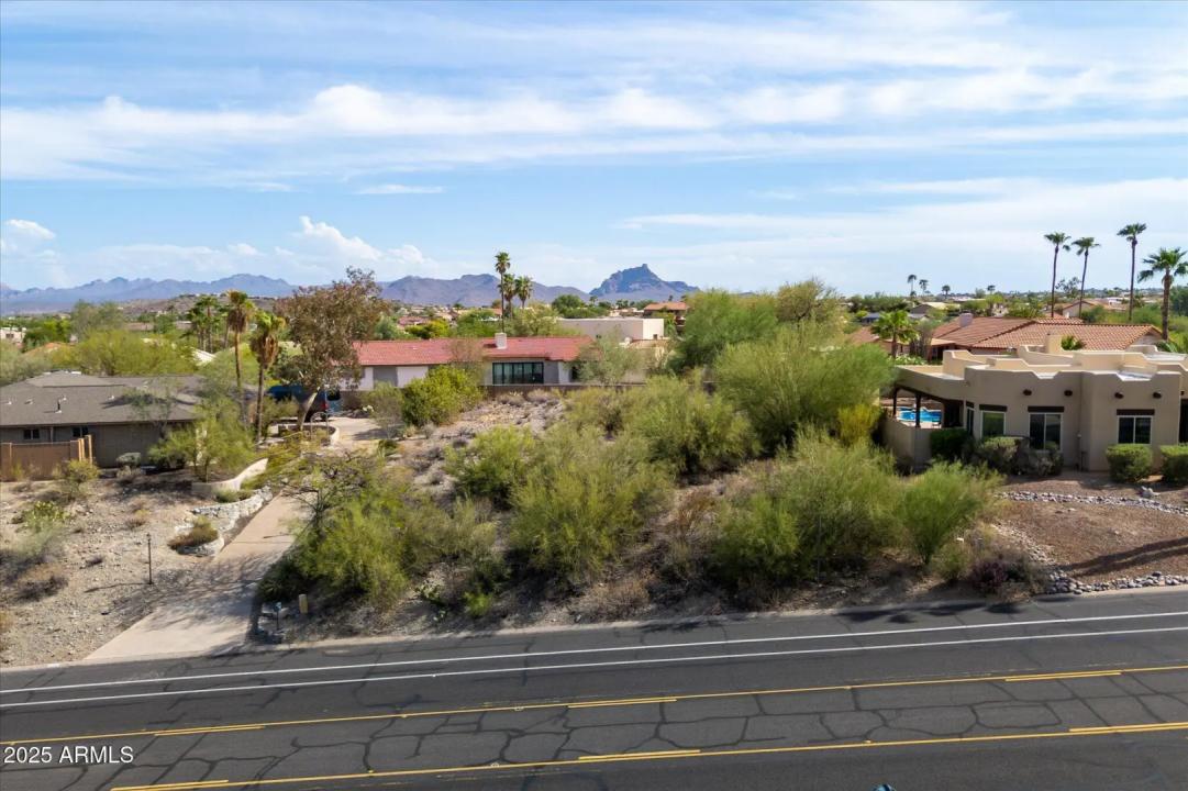 Real Estate Picture 8