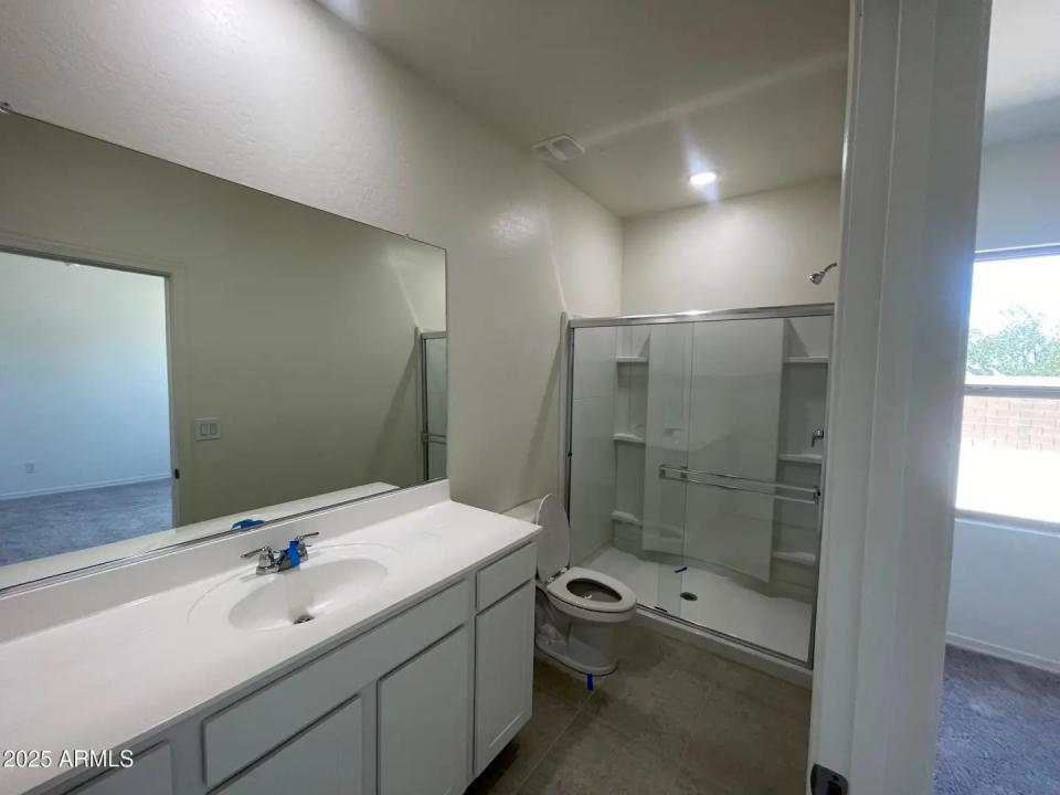 Real Estate Picture 8