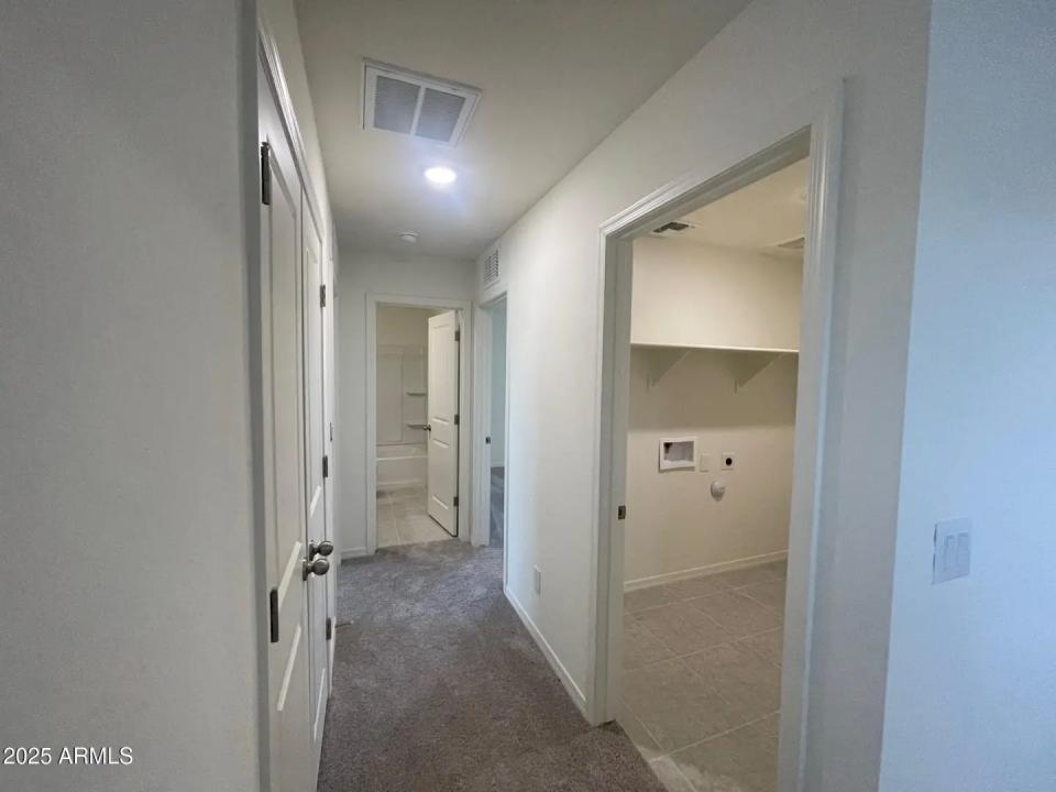 Real Estate Picture 11