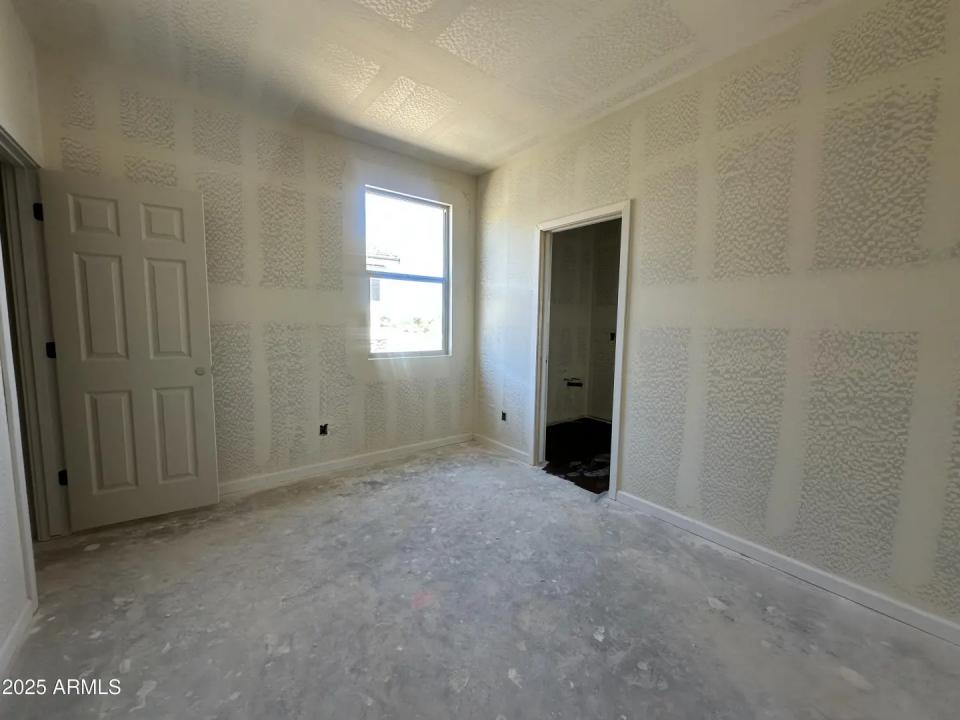 Real Estate Picture 7