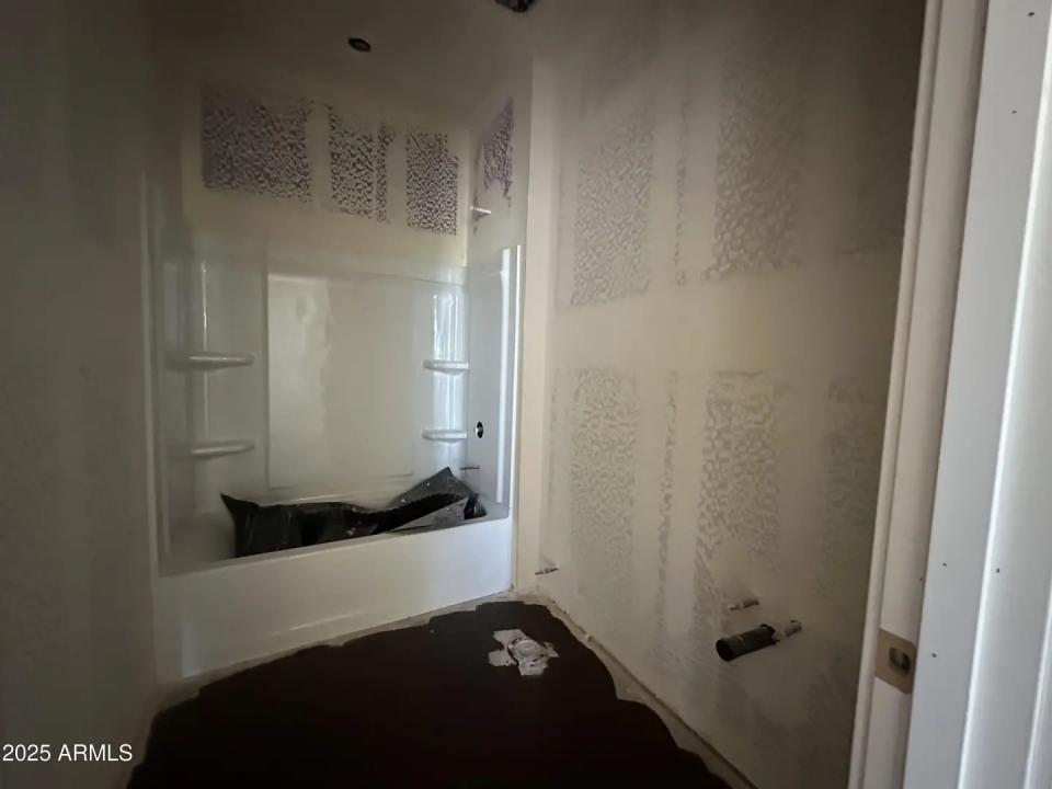Real Estate Picture 9