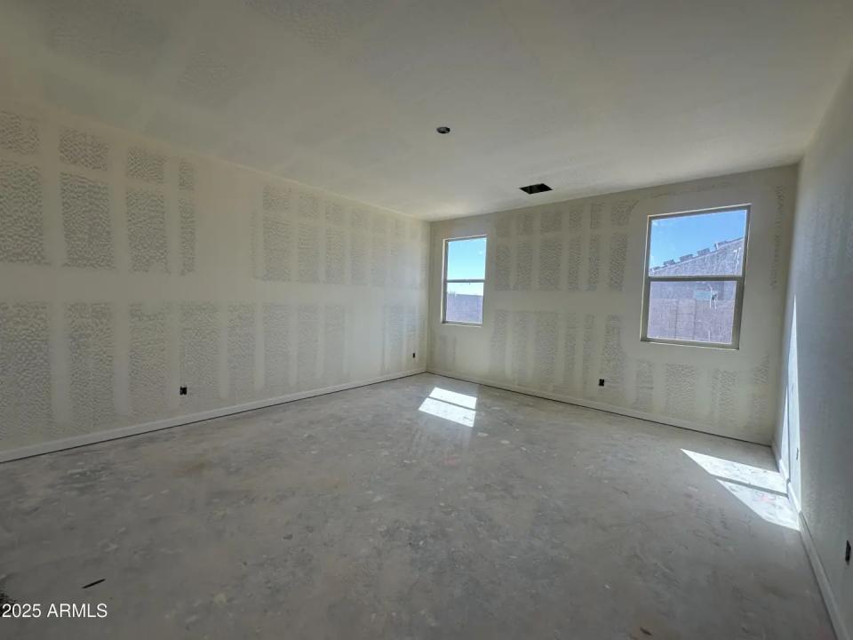 Real Estate Picture 19