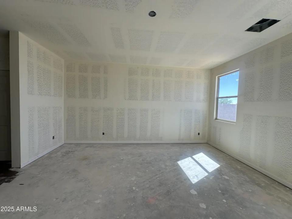 Real Estate Picture 20