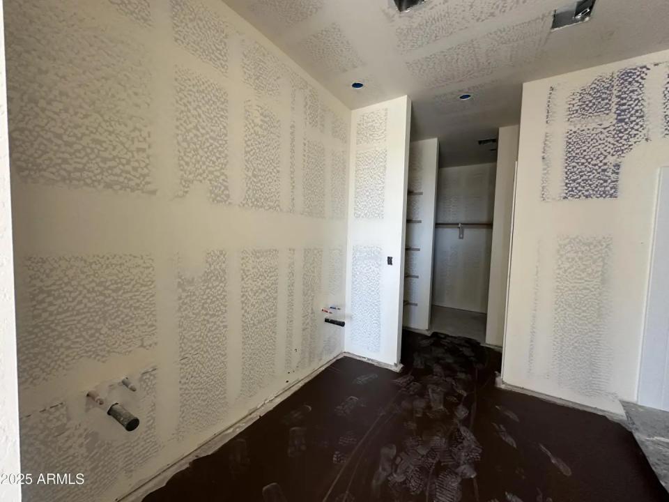 Real Estate Picture 22