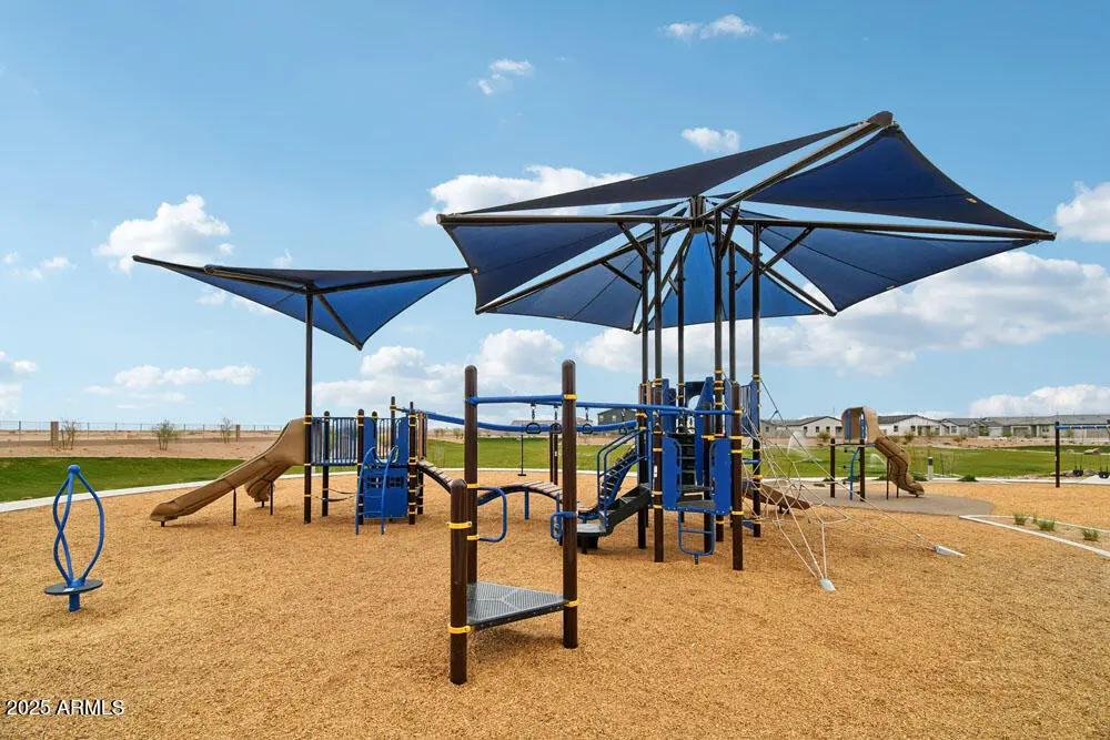 Real Estate Picture 27