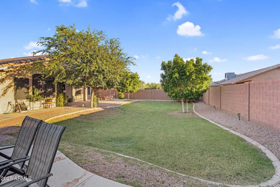 Real Estate Picture 23