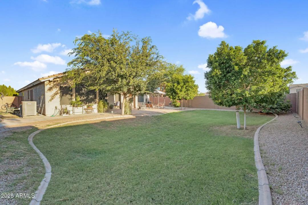 Real Estate Picture 24
