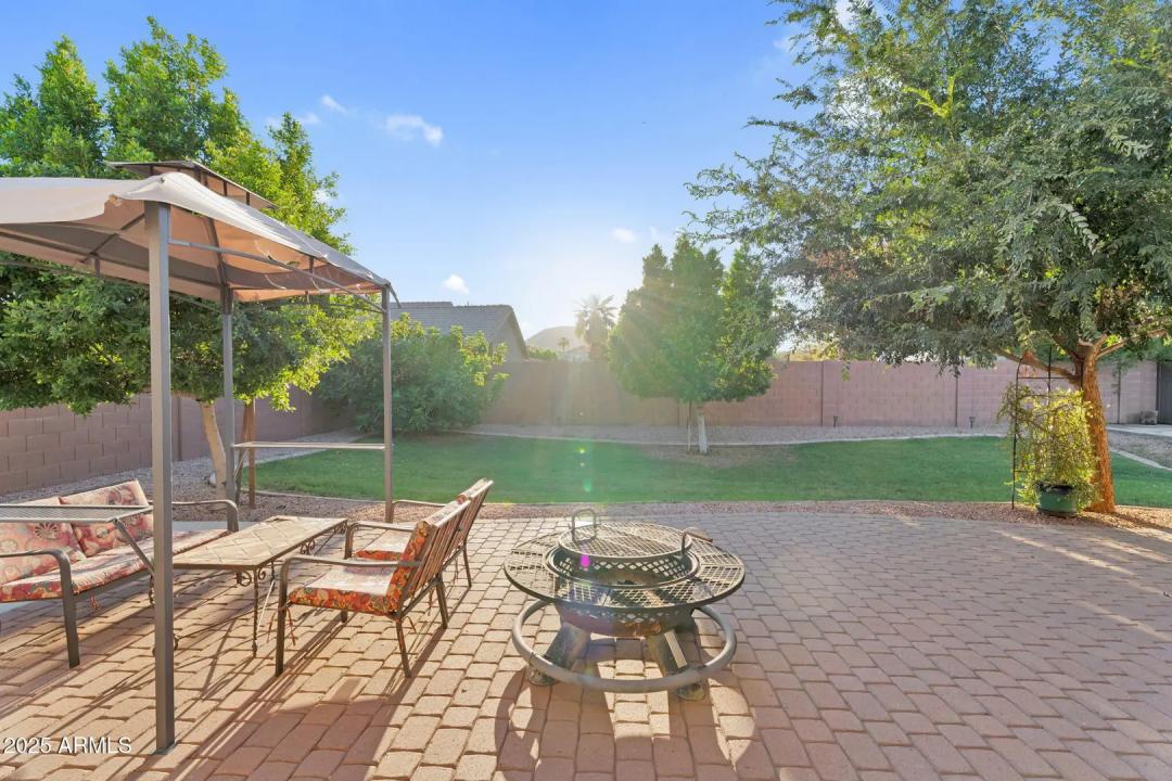 Real Estate Picture 20