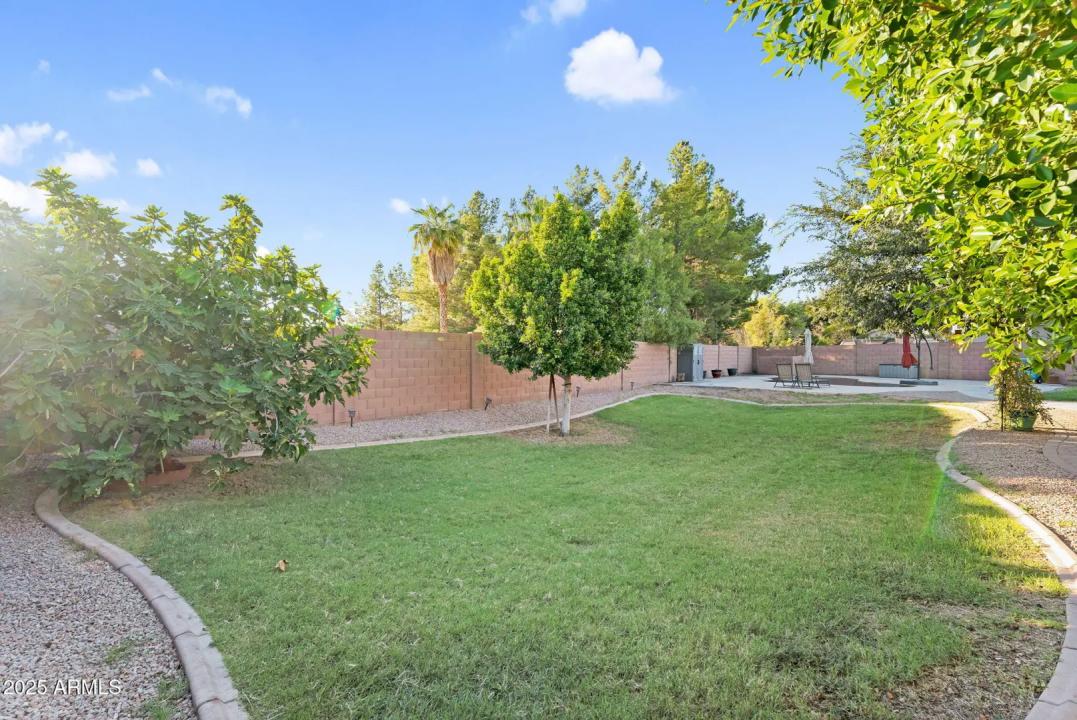 Real Estate Picture 21