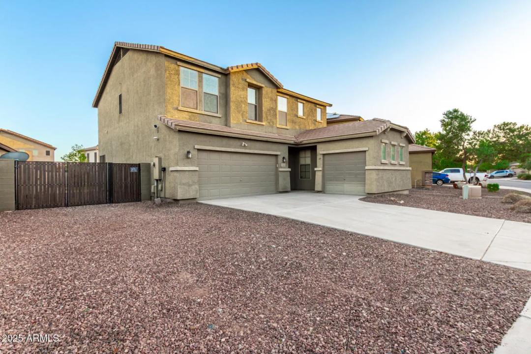 Real Estate Picture 4