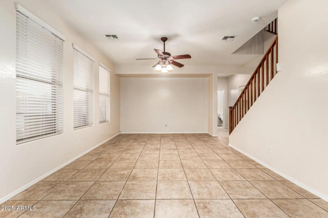 Real Estate Picture 10
