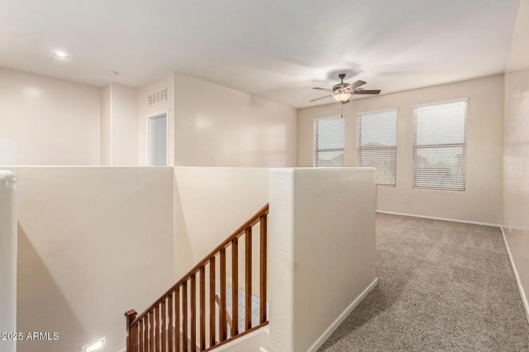 Real Estate Picture 17