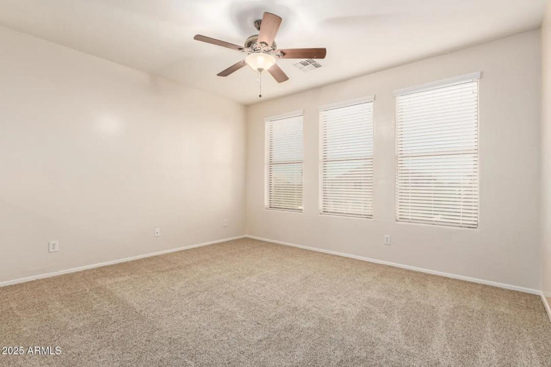 Real Estate Picture 18