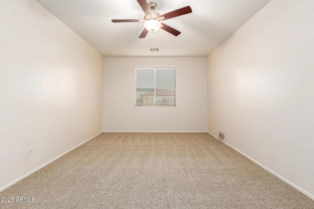 Real Estate Picture 22