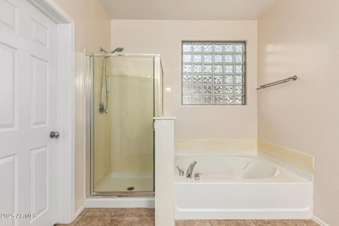 Real Estate Picture 24