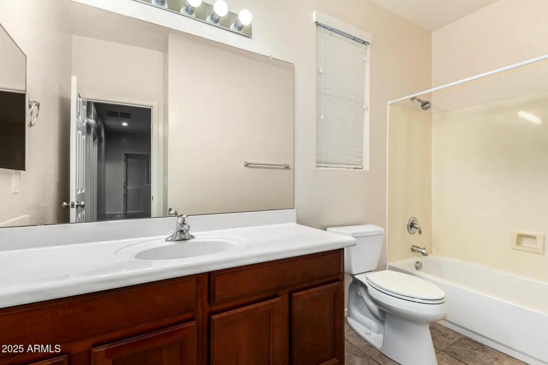 Real Estate Picture 35