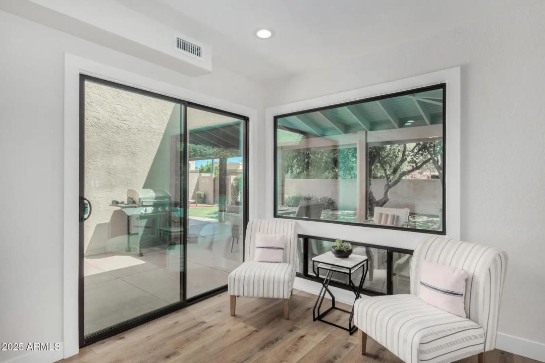 Real Estate Picture 9