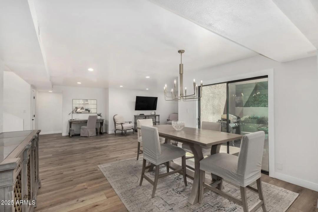 Real Estate Picture 11
