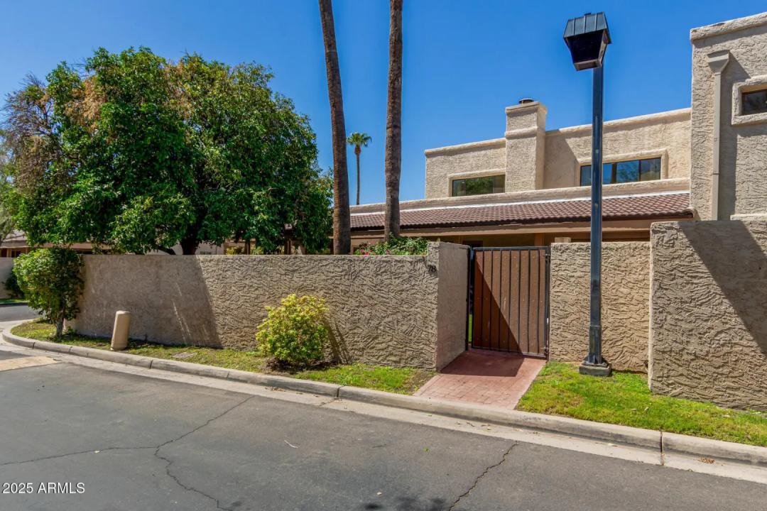 Real Estate Picture 30