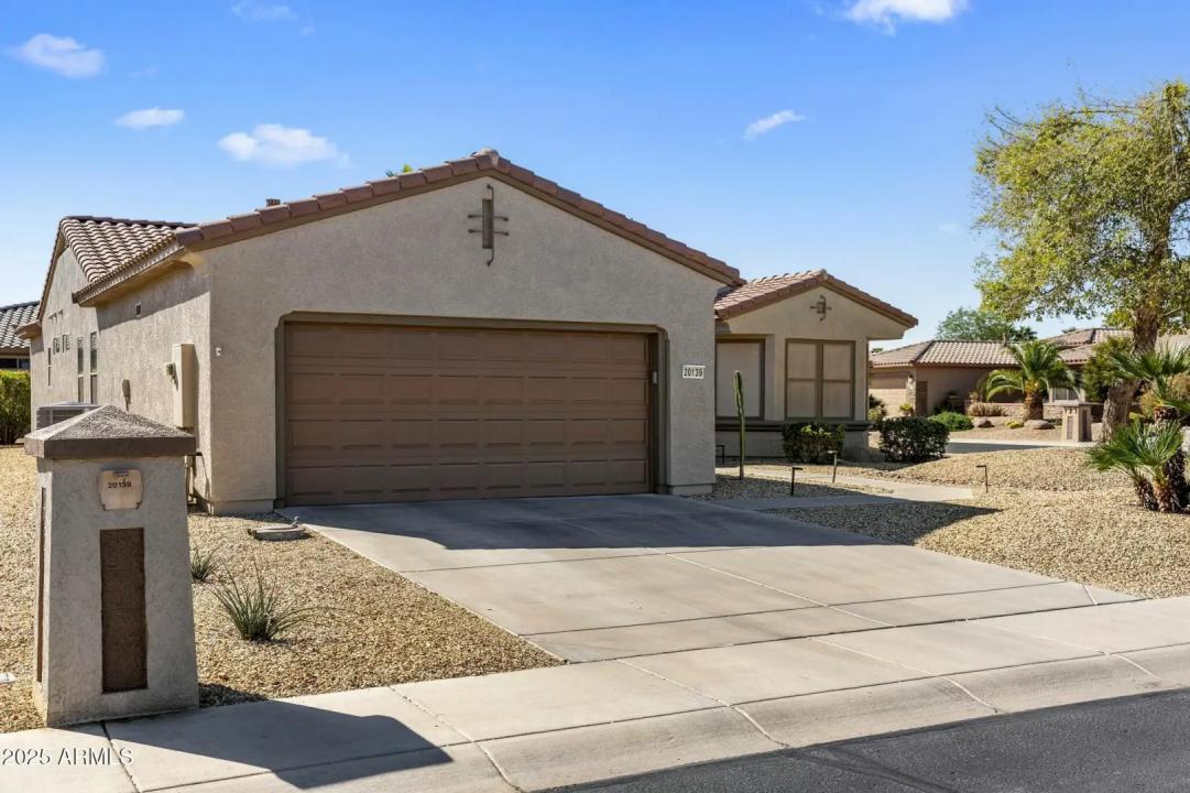 Real Estate Picture 3
