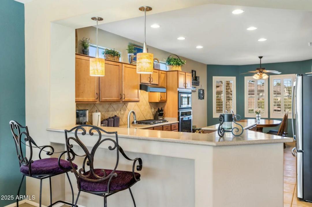 Real Estate Picture 8