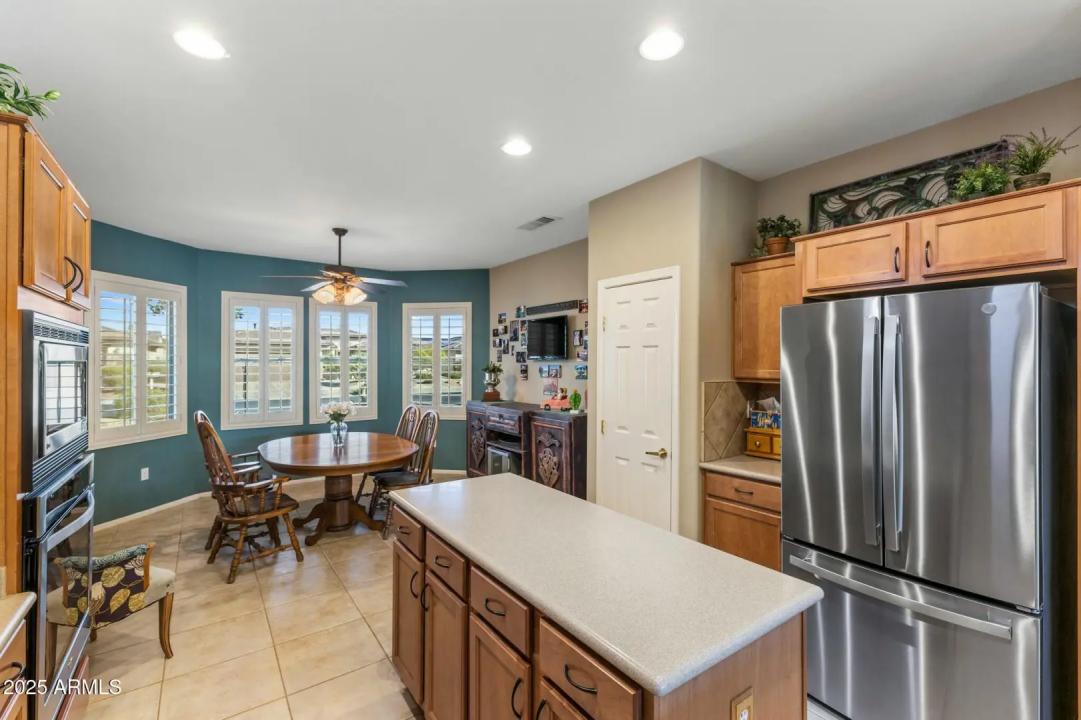 Real Estate Picture 9