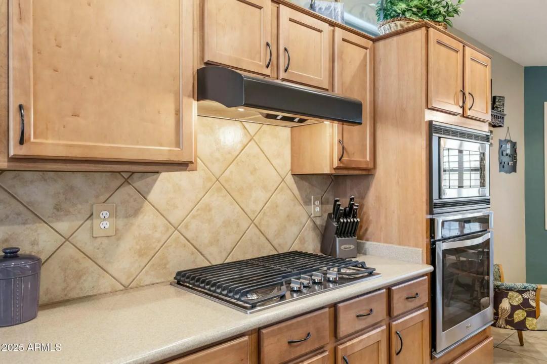 Real Estate Picture 10