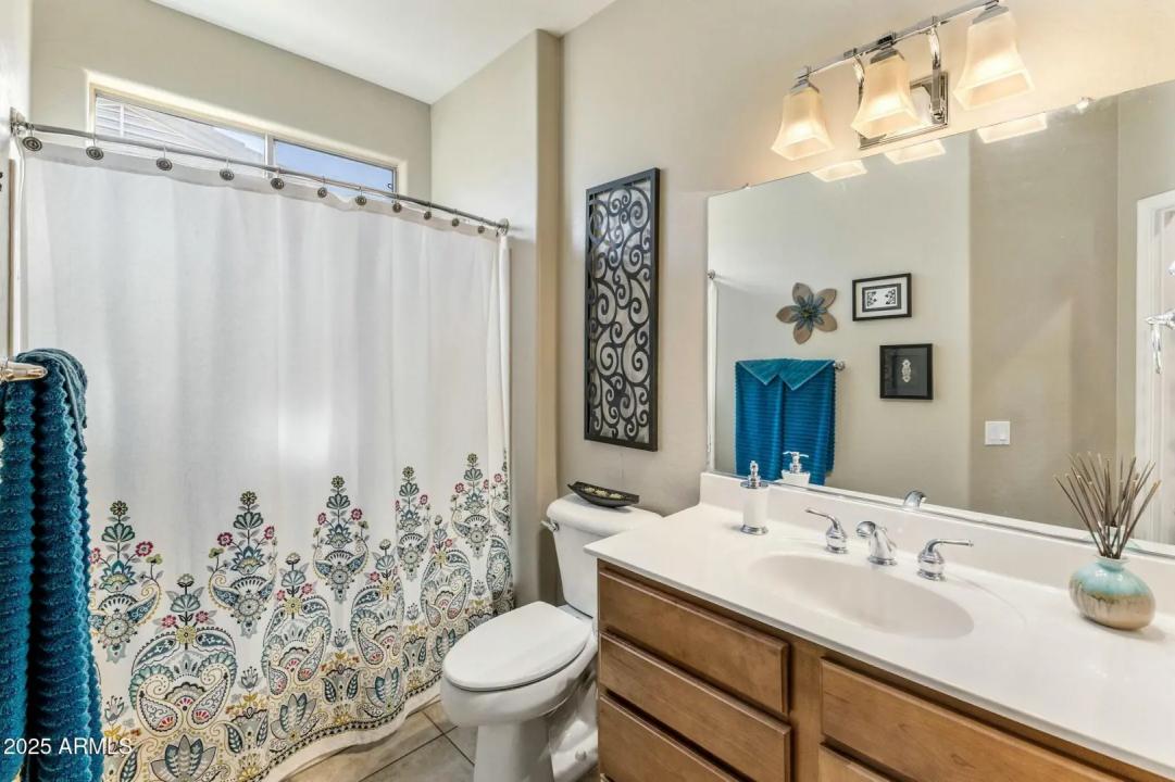 Real Estate Picture 24