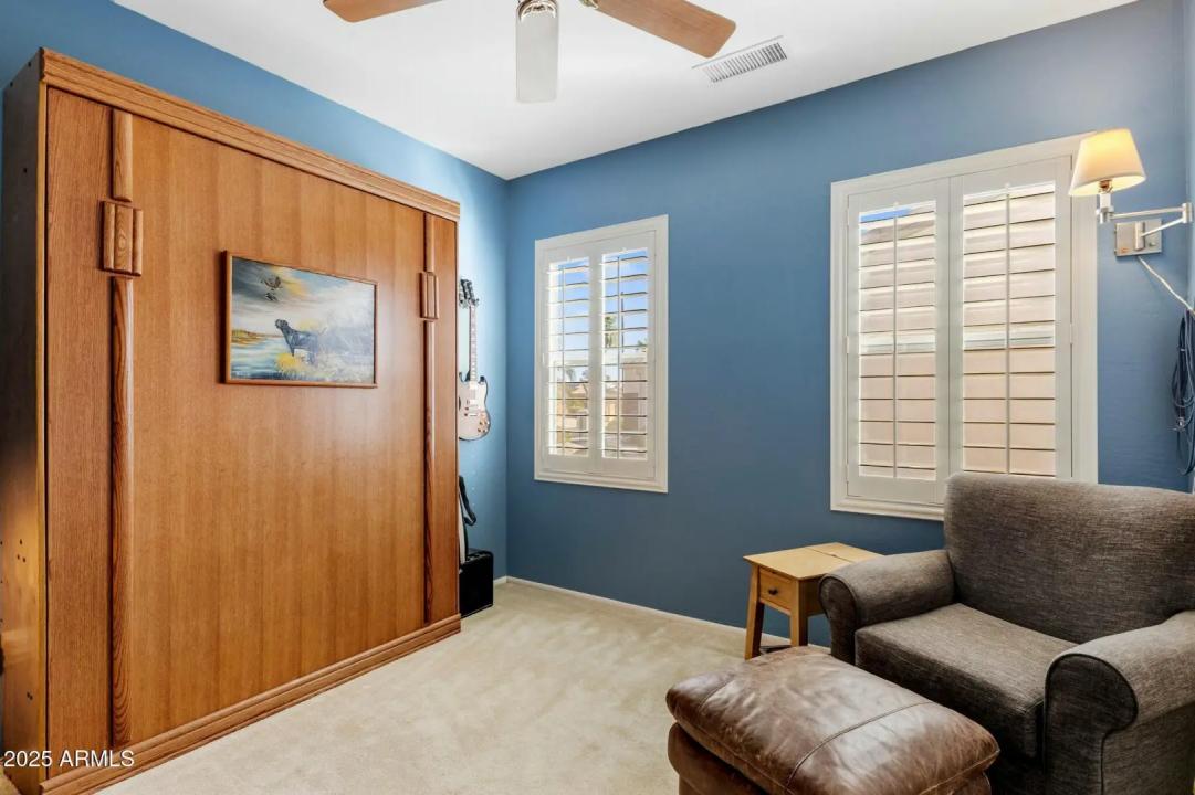 Real Estate Picture 25