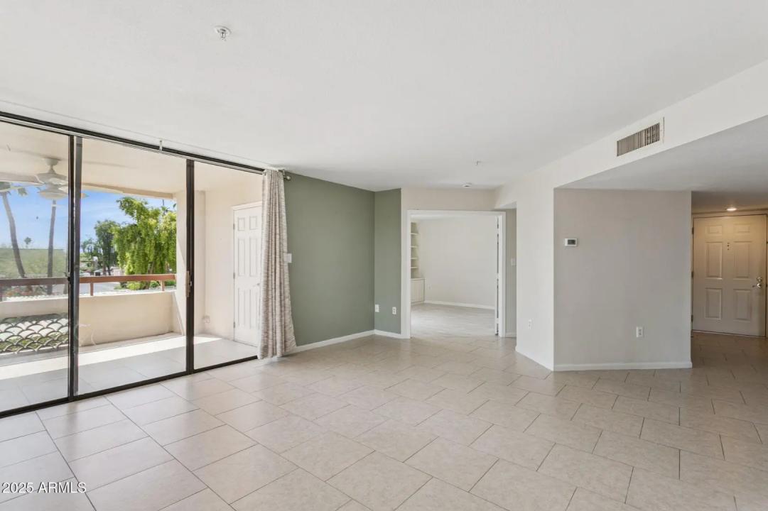 Real Estate Picture 8