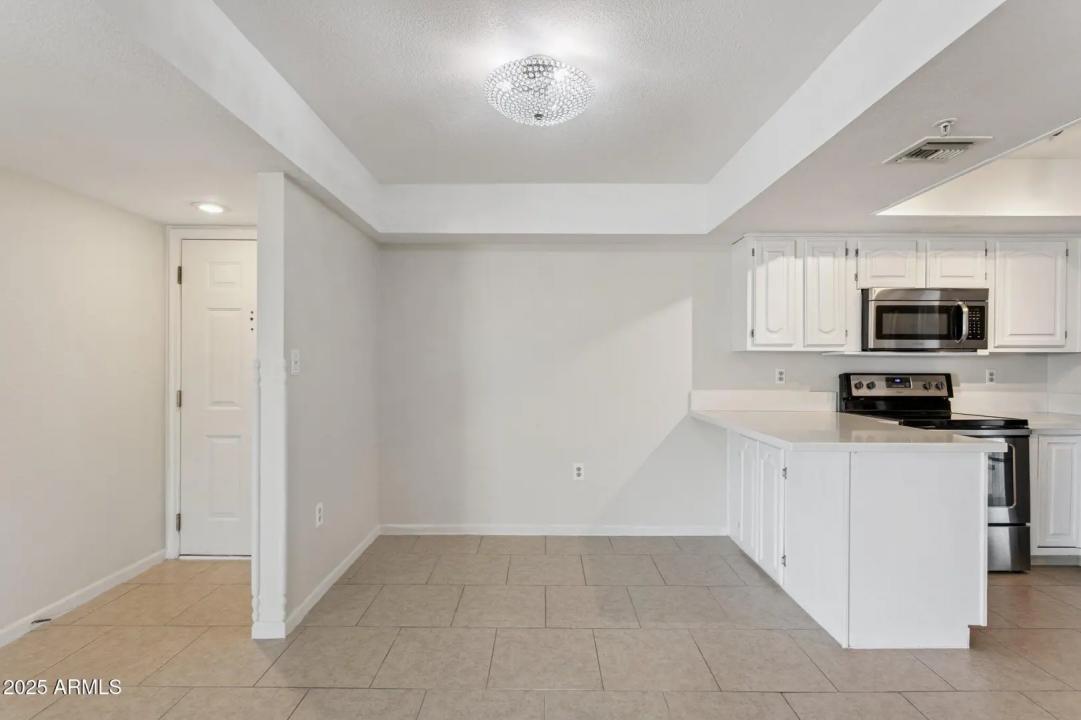 Real Estate Picture 7