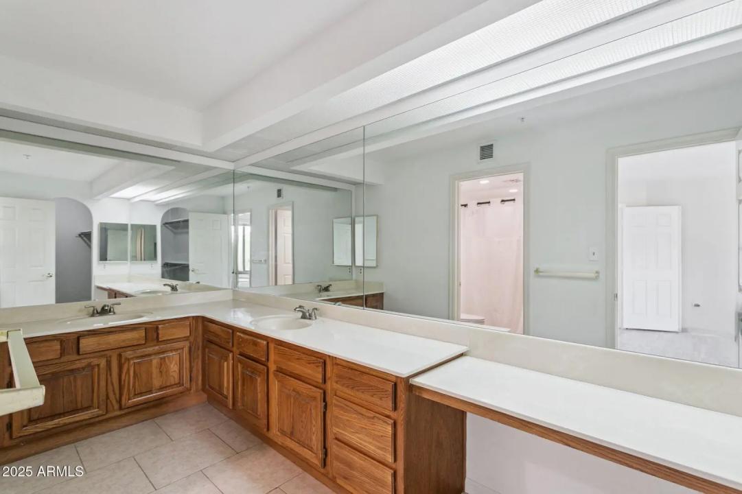 Real Estate Picture 13