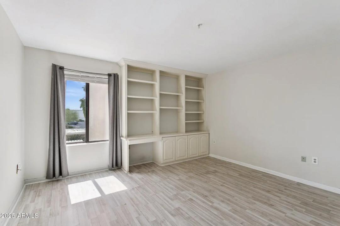 Real Estate Picture 19