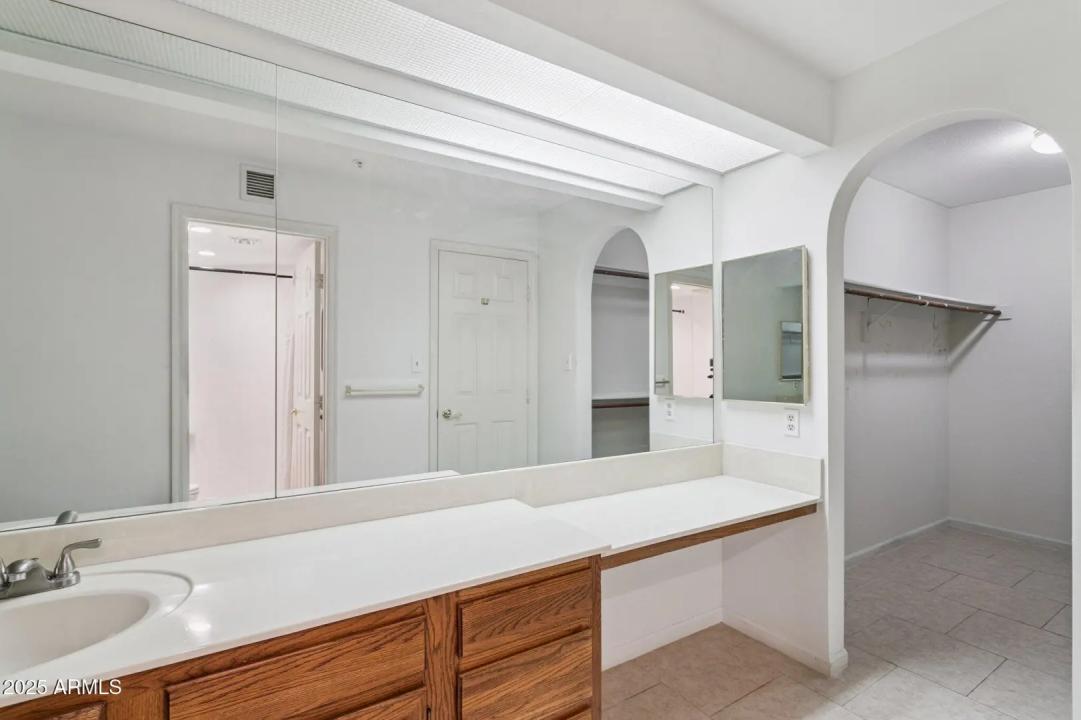 Real Estate Picture 15