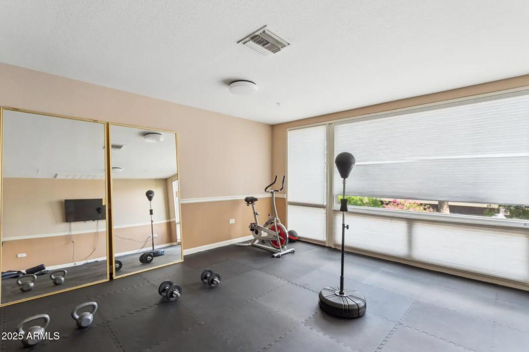 Real Estate Picture 27