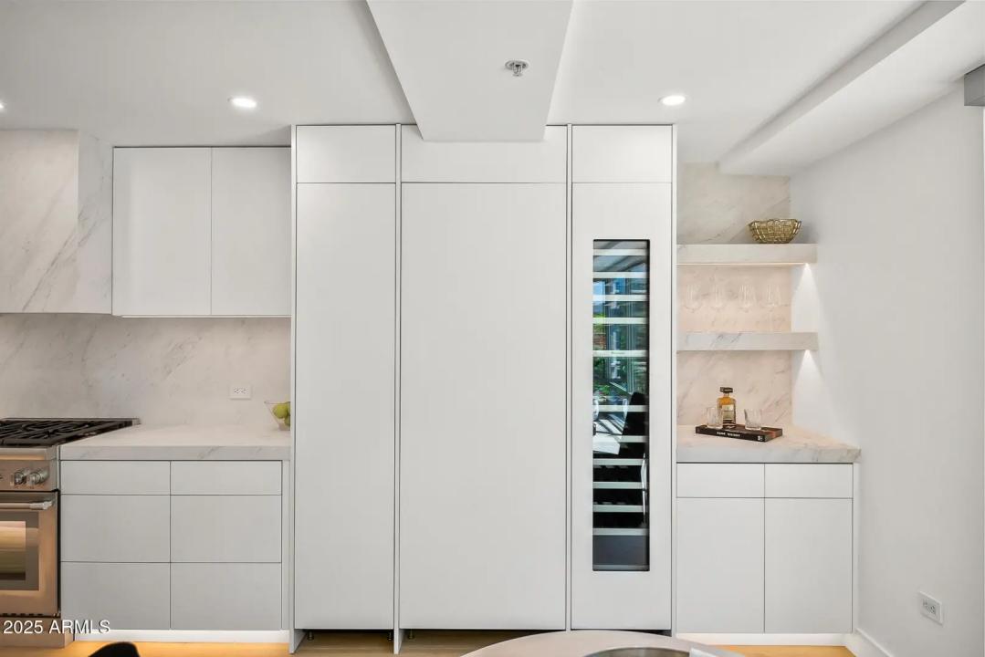 Real Estate Picture 10