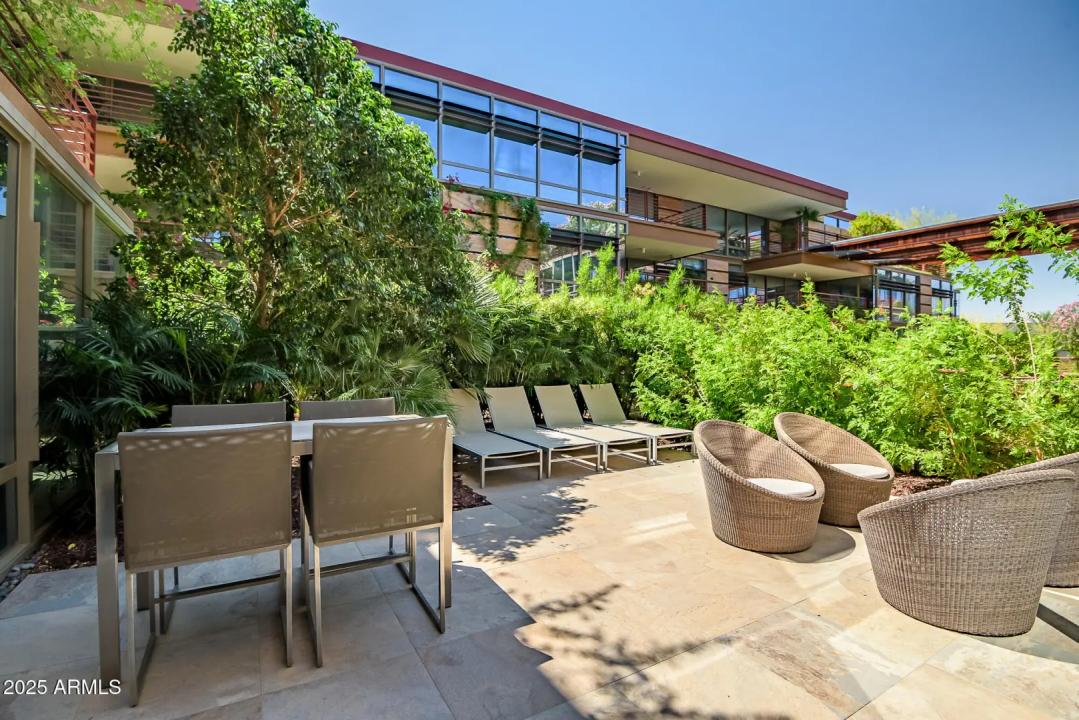 Real Estate Picture 18