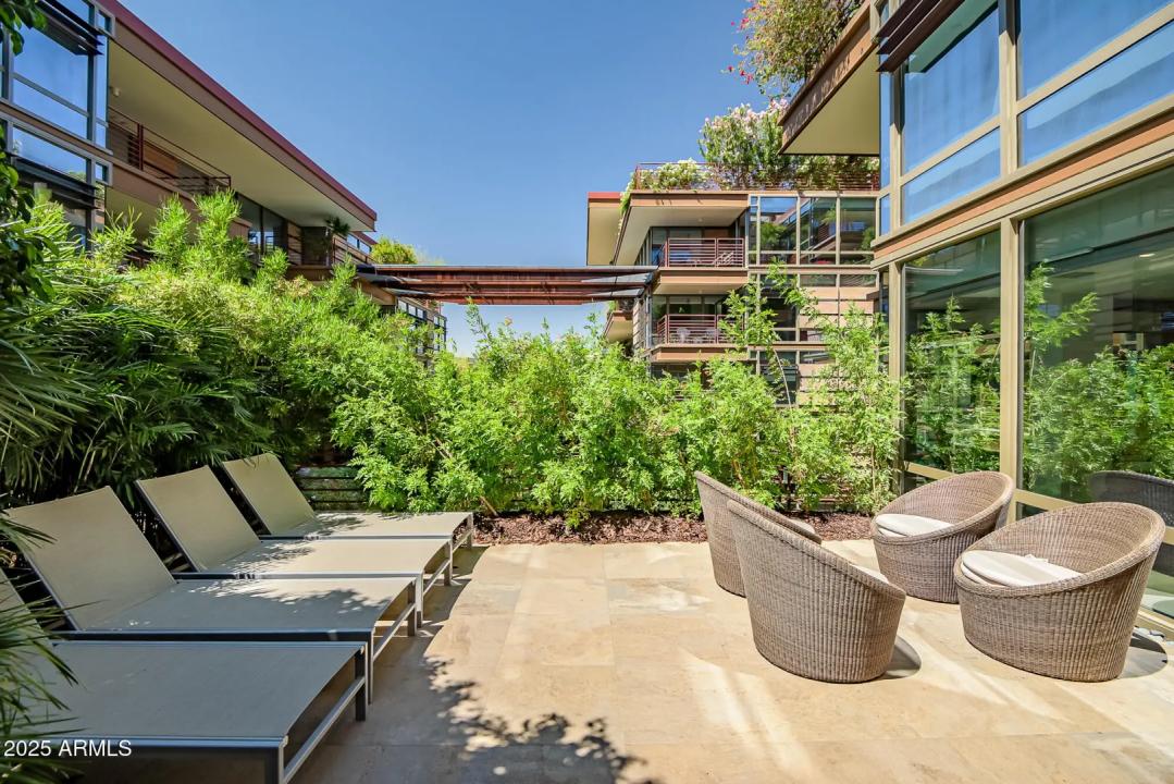 Real Estate Picture 21