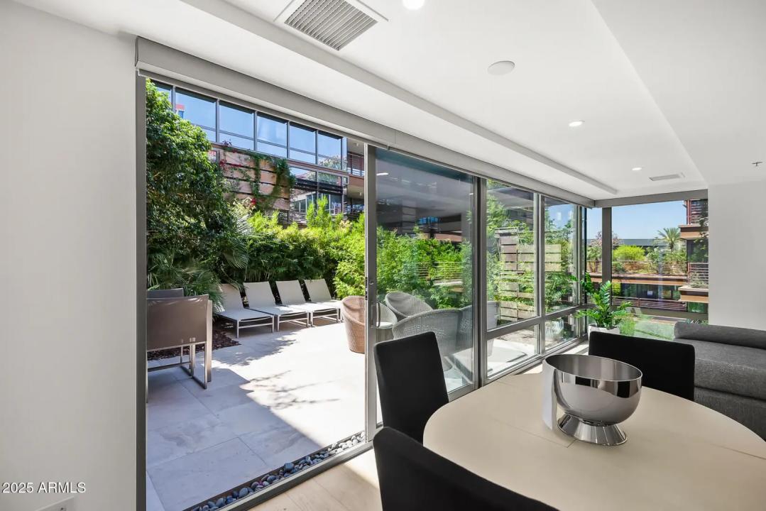 Real Estate Picture 24