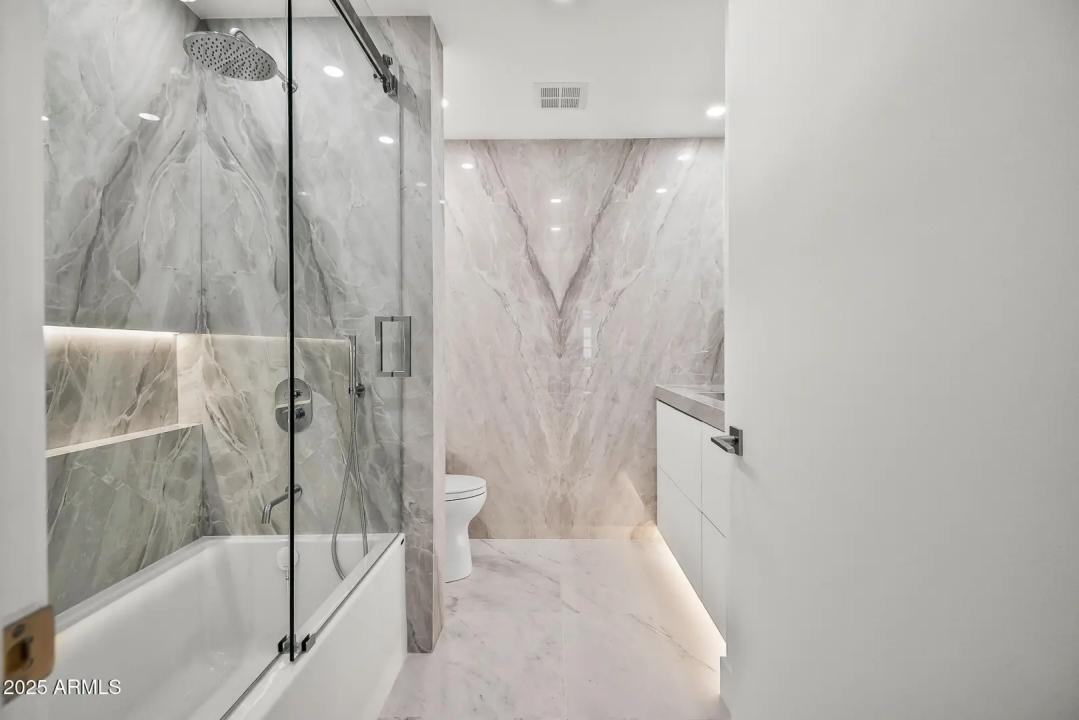 Real Estate Picture 32