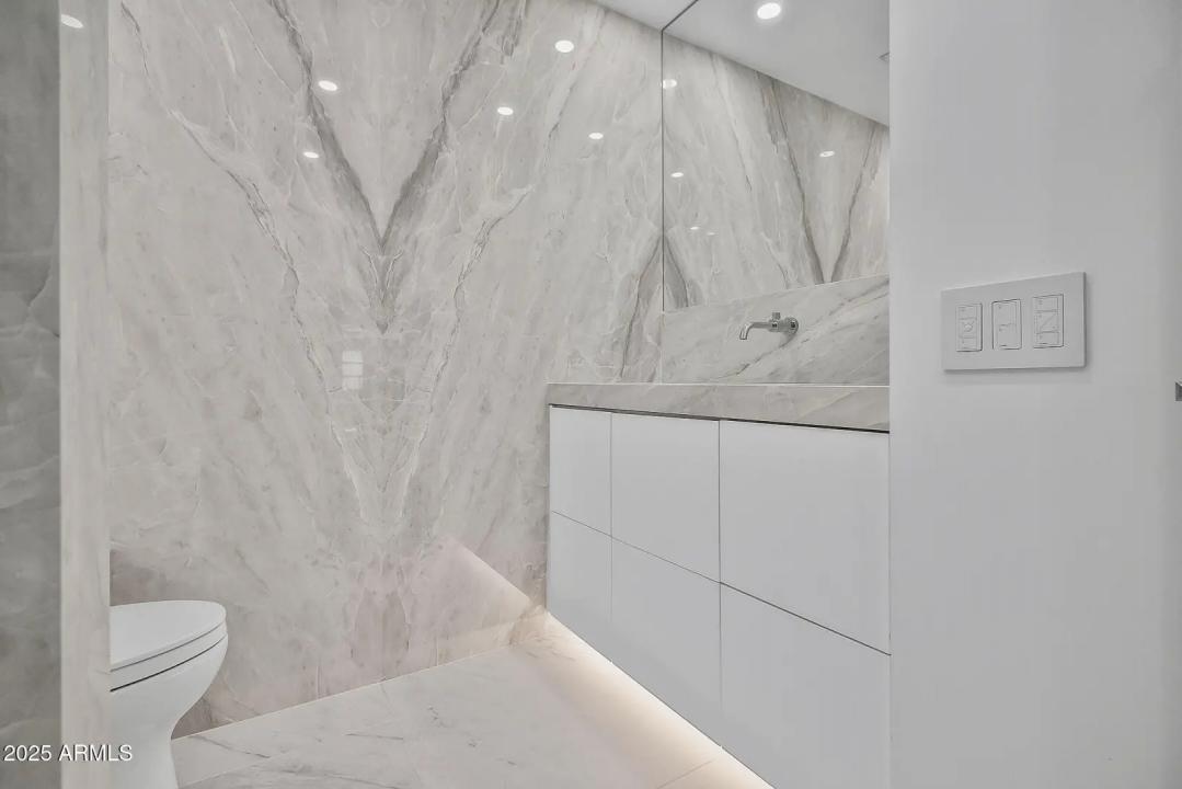 Real Estate Picture 33