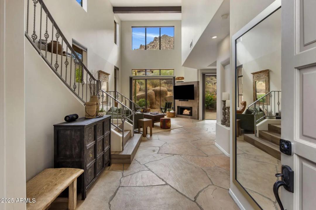 Real Estate Picture 4