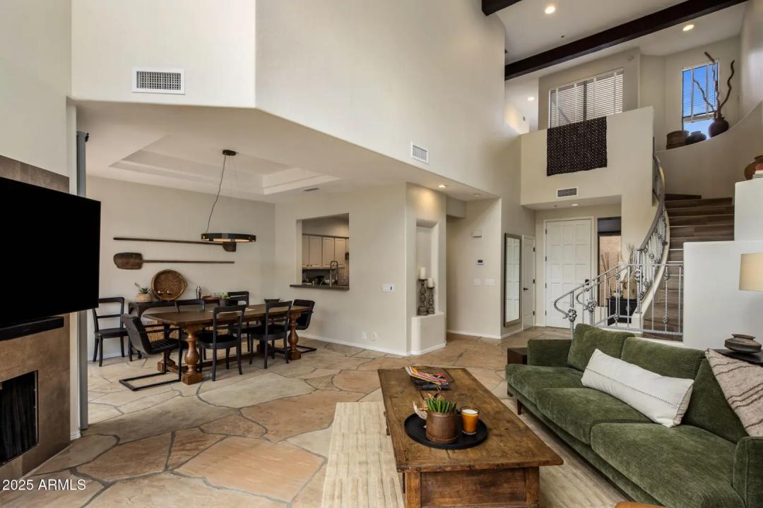 Real Estate Picture 8